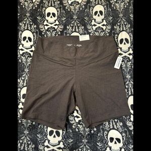 Old Navy Active PowerChill Bike Shorts 2X NWT Extra High Rise 8” Inseam Go-Dry